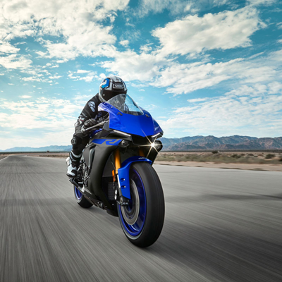 Yamaha-YZF1000R1-EU-Yamaha_Blue-Actio